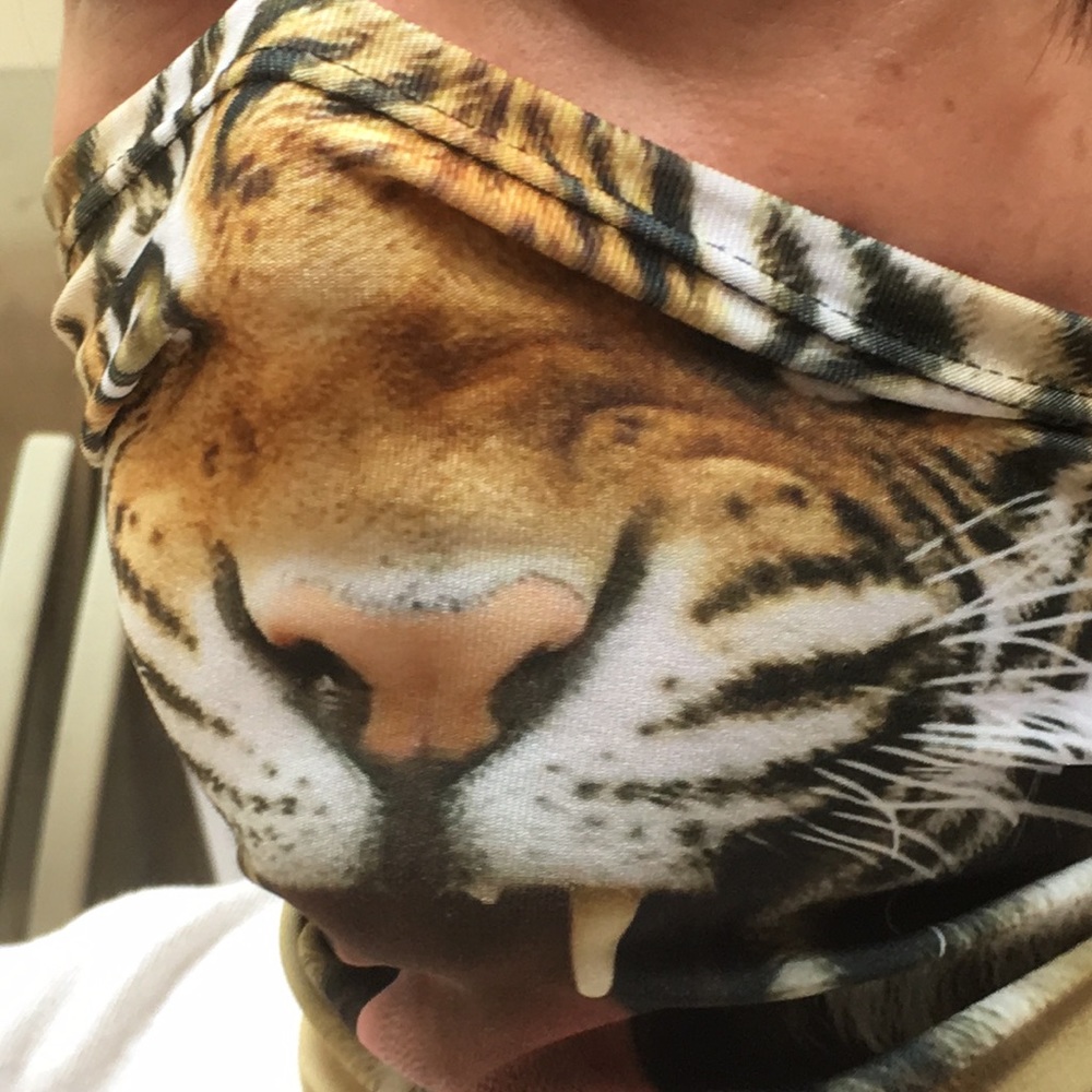 Tiger neck warmer - Picture 3 of 4